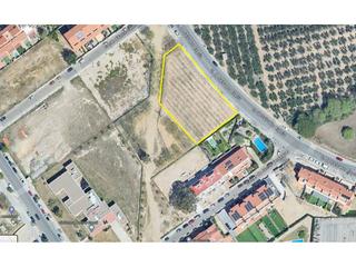 Terreny residencial a Salvador espriu39 39. Solar urbano de casi 2.000 m2 con posibilidad de construir 6 viv