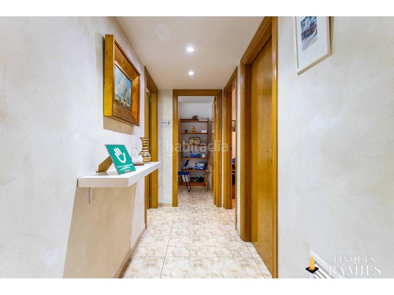 Foto b1d13700-5a88-47f8-859d-53f755a8ab1a. Locale commerciale in campoamor 8 in Ponent Reus