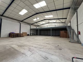 Miete Fabrikhalle  Calle vicent andrés estellés. Nave comercial en alquiler en ponent43206