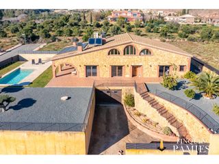 Chalet en Vilanova d�Escornalbou. Bienvenido a tu nuevo refugio! este encantador chalet combina co