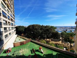 Flat in Avenida de ramón y cajal 5