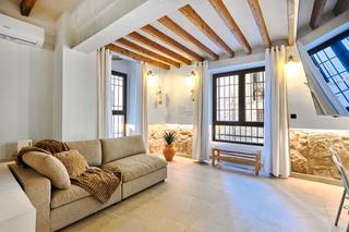 Lloguer Pis  Carrer de sant agustí. Precioso apartamento mediterráneo