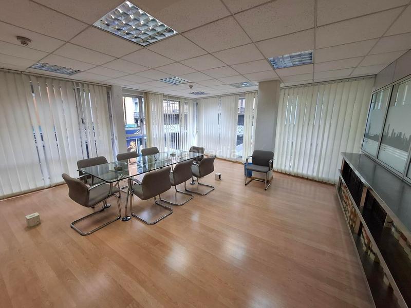 Foto c9d25830-a51e-4035-8287-6ee30fb38335. Bureau dans calle de los artilleros 6 dans Barrio del Centro Alicante