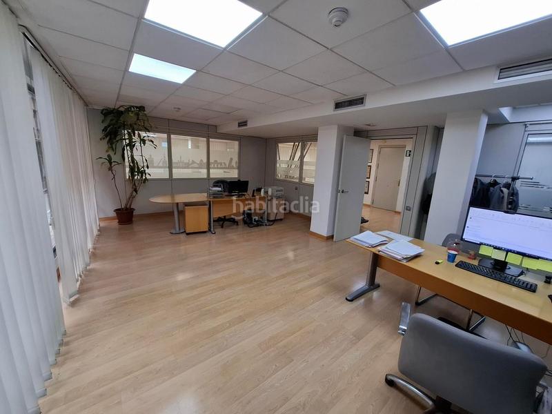 Foto 5855dd48-2805-46c2-97e2-efe8575e8d0b. Oficina en calle de los artilleros 6 en Barrio del Centro Alicante