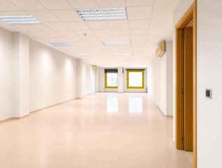 Büro in Rambla de Méndez Núñez 23