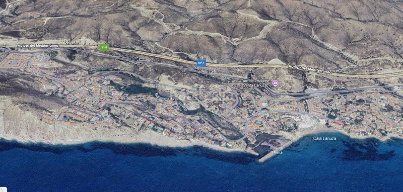 Foto bb9cb2d7-f9d9-41d3-97f3-afcb5368baca. Xalet a calle d'oriola 5 a Pueblo Acantilado-Lanuza Campello (el)