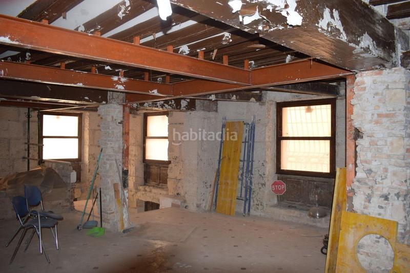 Foto f9714ab1-baf8-4893-875c-f7b43d60053e. Edificio in Casco Antiguo - Sta. Cruz - Ayuntamiento Alicante