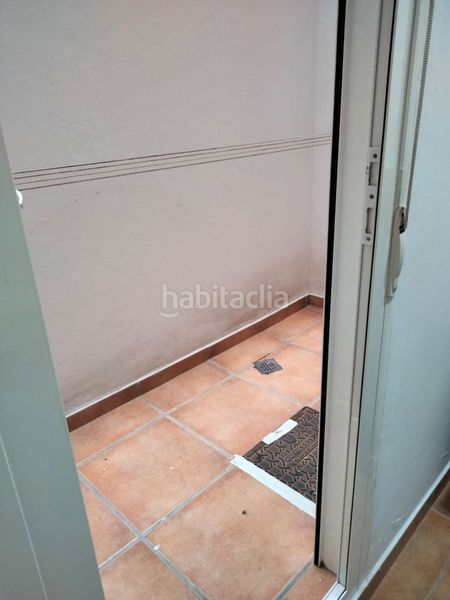 Foto 7a6cd0b4-70a0-4237-97d9-df5aedbe6a83. Edificio en calle colon 12 en Barrio del Centro Alicante