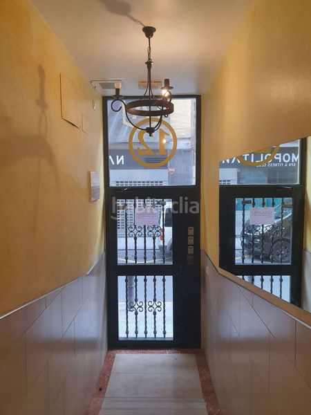 Foto 921ede79-42b7-4a17-88c9-3898b1d5ce4b. Edificio en calle colon 12 en Barrio del Centro Alicante