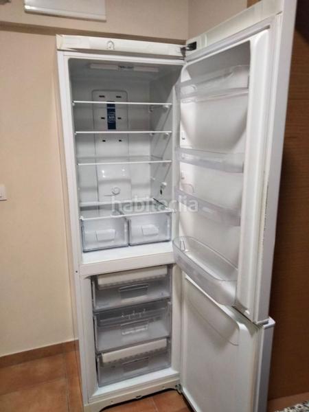 Foto 323f70a6-3b05-4bf8-9d98-a742d93a3d0c. Edifici a calle colon 12 a Barrio del Centro Alicante