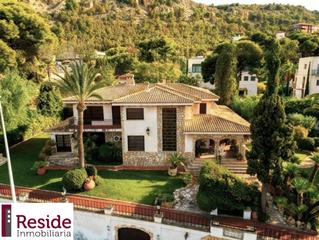 Chalet in Vistahermosa. Chalet de lujo en vistahermosa