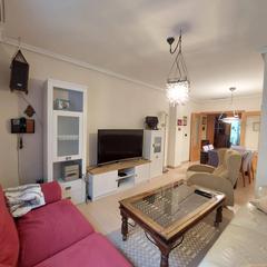 Flat  Calle cuenca. Piso ideal para familias, en zona tranquila y bien comunicada