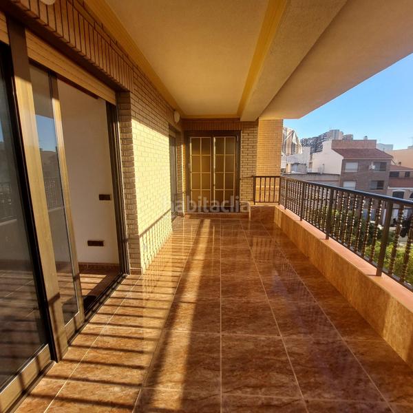 Foto b74579c6-b8ec-4b90-87e5-8c7a077fd02e. Édifice dans calle ceuta 40 dans San Blas Alicante