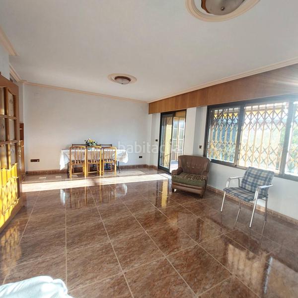 Foto e966d69d-134e-4afd-a5c3-e50e61e0fd35. Édifice dans calle ceuta 40 dans San Blas Alicante