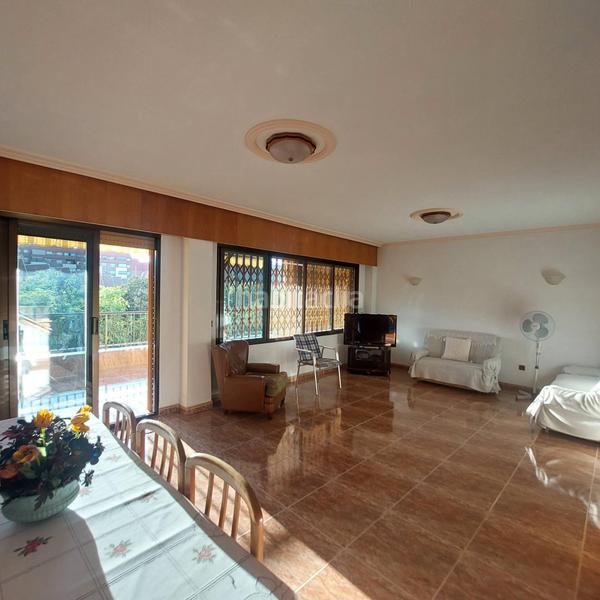 Foto f34a398e-9523-4e65-a205-b07c59dbe33b. Édifice dans calle ceuta 40 dans San Blas Alicante