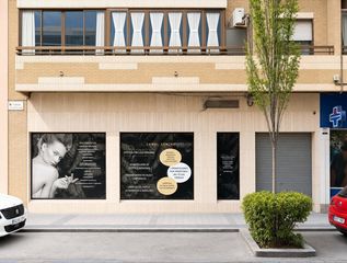 Lloguer Local Comercial a Italia 30