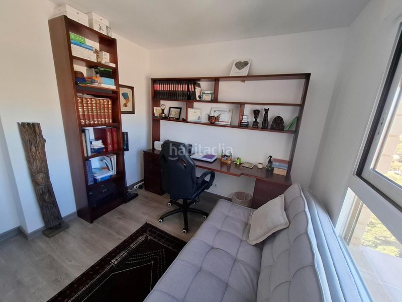 Foto 4ad39c47-c420-4024-8552-1274eb69f051. Apartament amb aparcament piscina a Playa Muchavista Campello (el)