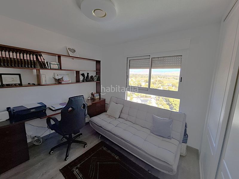 Foto 777d0af7-b6b5-42c3-914e-f9b27fffd200. Apartament amb aparcament piscina a Playa Muchavista Campello (el)