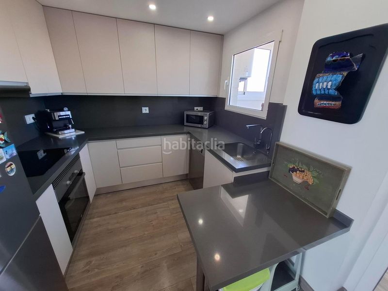 Foto b4cc3c1b-39a4-4257-b83e-10f2b77436a6. Apartament amb aparcament piscina a Playa Muchavista Campello (el)