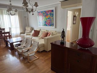 Miete Etagenwohnung in El Carmen. Amplio piso en avenida rio segura