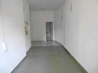 Lloguer Local Comercial a El Carmen. Se alquila local en b. carmen