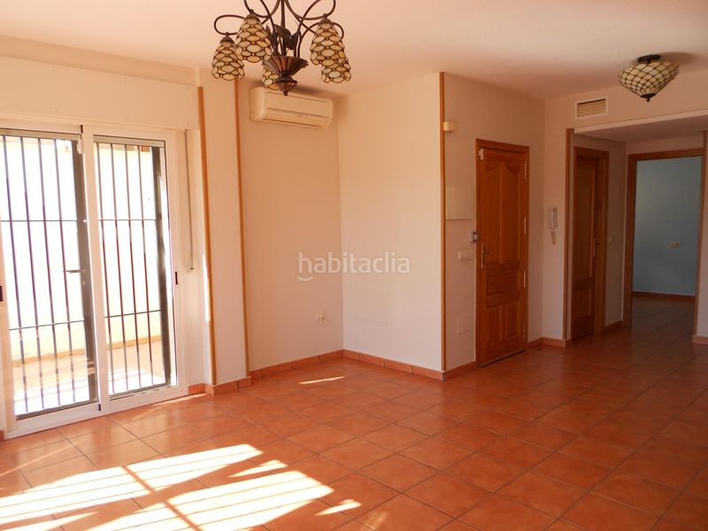 Foto 10112fdd-8091-4f83-a0fc-641f3b6f5d23. Casa aparellada amb calefacció aparcament a El Palmar Murcia