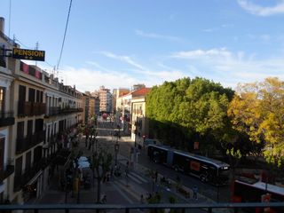 Miete Etagenwohnung in El Carmen. Se alquila piso en zona céntrica de b. carmen