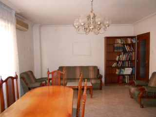 Appartement à San Andrés-San Antolín. Amplio piso con gran patio en zona de san antolín