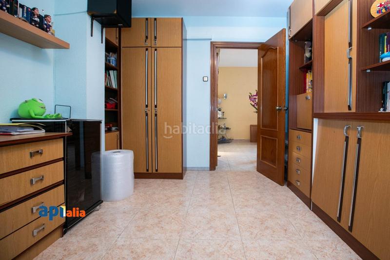 Foto c804b08e-57c7-41da-b48b-605bb60c99c8. Pis amb calefacció aparcament a El Gall Esplugues de Llobregat