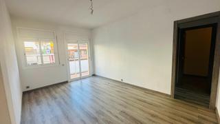 Pis  Calle de l'esglsia. Piso para mirrselo dos veces
