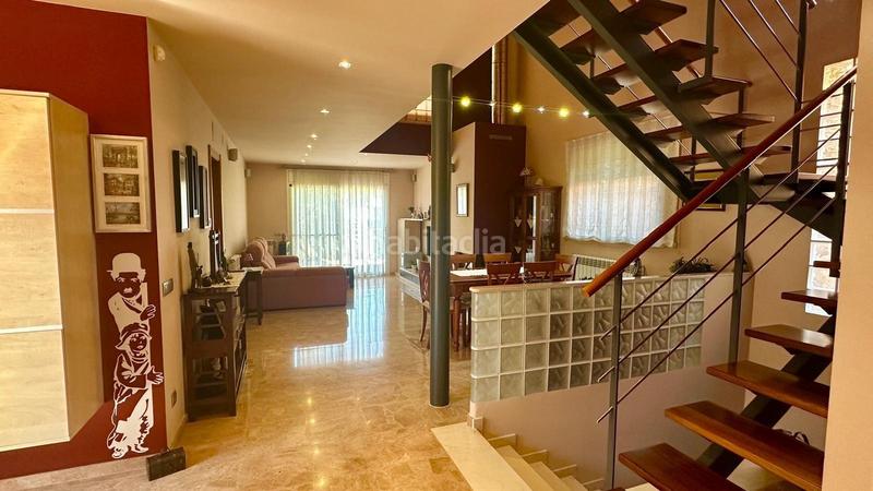 Foto 28de2aae-346b-4a3e-8f79-607dd4a40bd7. Maison avec parking dans Torrent Ballester Viladecans