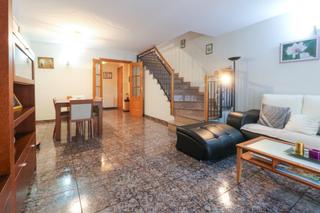 Casa adossada  Carrer major. La casa adosada que busca tu familia
