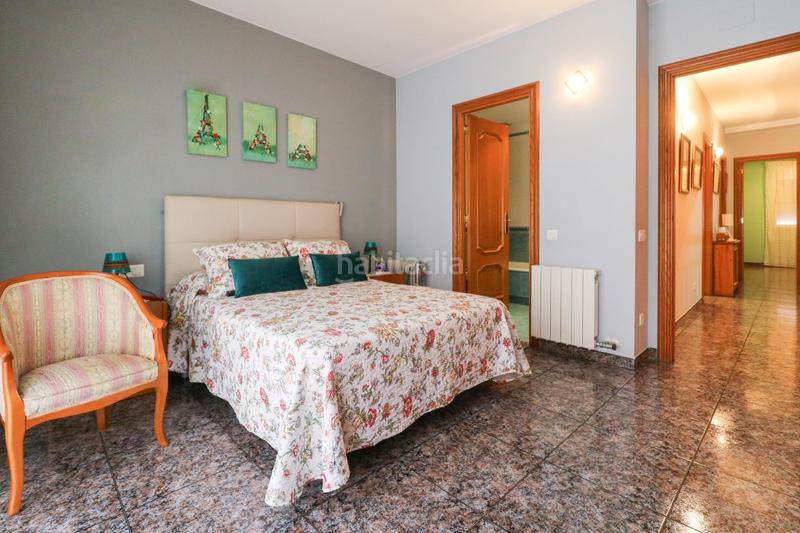 Foto 5d5f4369-8179-4a0e-83b3-e9422cfd73b1. Casa adosada la casa adosada que busca tu familia en Castelldefels
