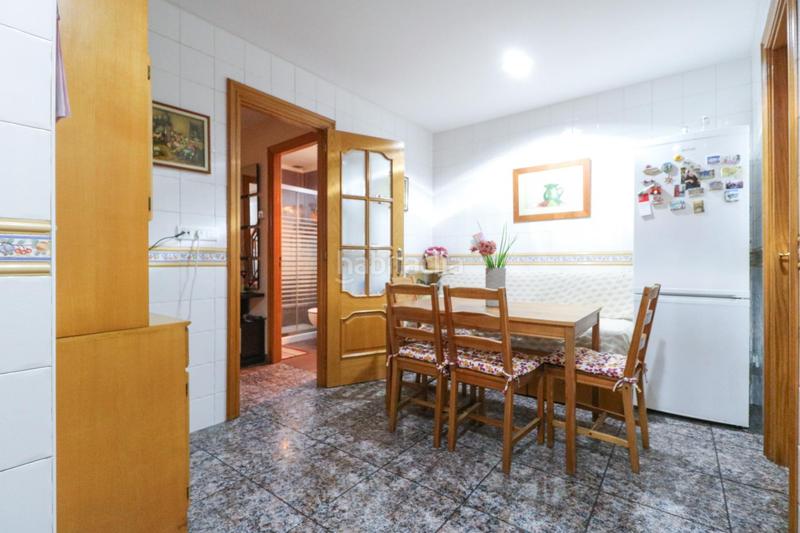 Foto b8c51d5a-94de-4f2a-b0b8-e7154b47fec9. Casa adosada la casa adosada que busca tu familia en Castelldefels