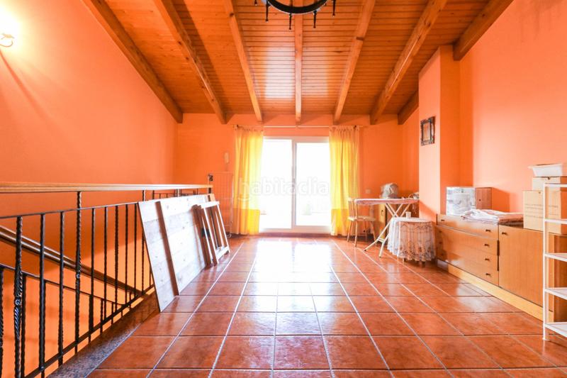 Foto d142d278-2ead-434b-a402-c0fbc7981584. Casa adosada la casa adosada que busca tu familia en Castelldefels