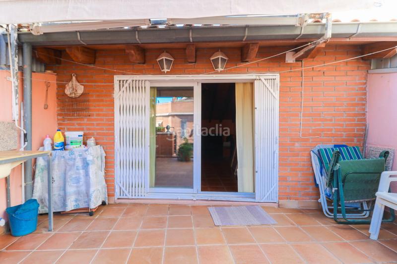 Foto ec7546fa-7ae0-4c2e-be62-f238bea635bf. Casa adosada la casa adosada que busca tu familia en Castelldefels