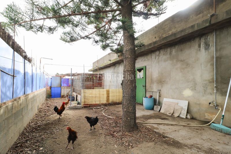 Foto dab90598-8447-4d08-895a-830cfa737a5b. Masia amb aparcament a Vinyets-Molí Vell Sant Boi de Llobregat