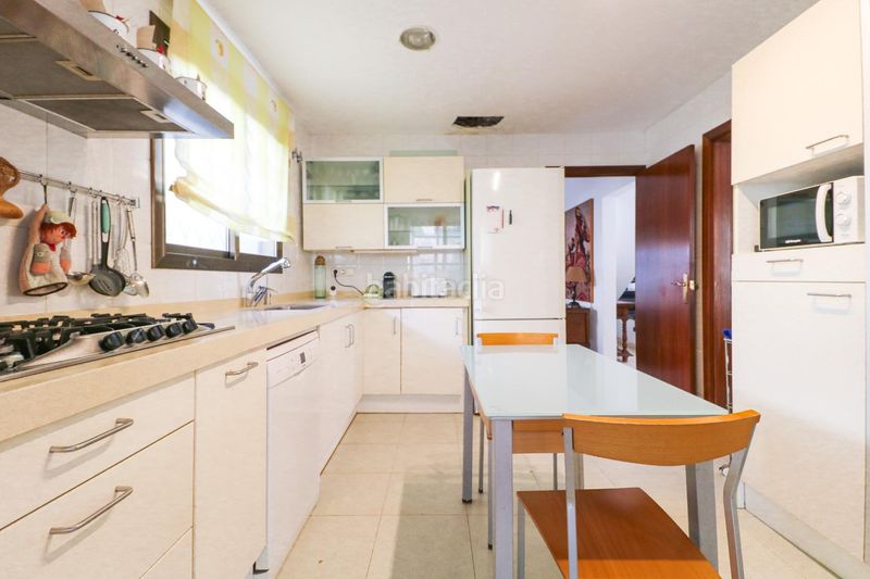 Foto 52978552-5834-4ebc-8637-e4084ee14d39. Casa amb calefacció aparcament piscina a Bellamar Castelldefels