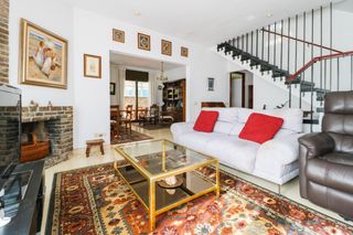Casa  Passeig pins, dels. La casa de las flores