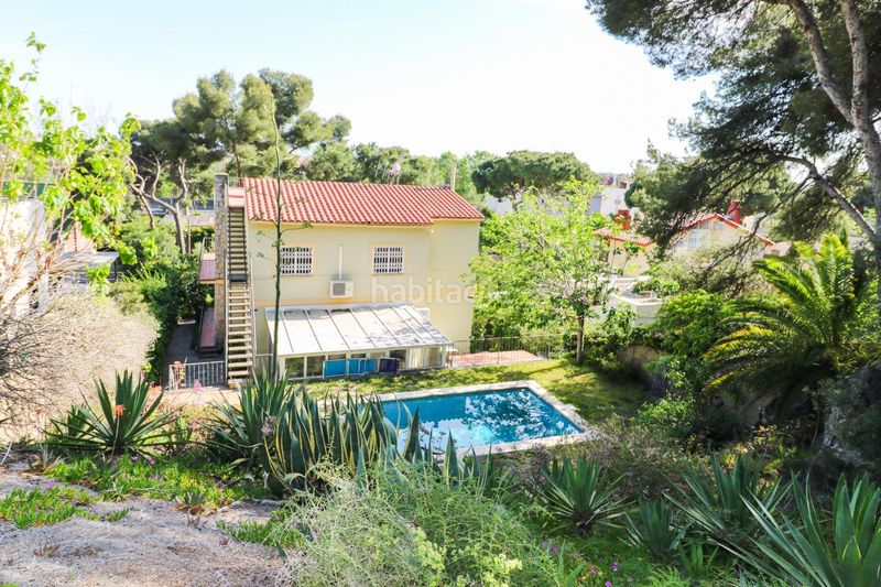 Foto 88a9d7bf-e293-40f9-9f9e-d657fd53e028. Casa amb calefacció aparcament piscina a Bellamar Castelldefels