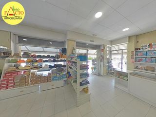 Locale commerciale in L´Estartit Poble. Local com. en venta en estartit, 1 despacho.