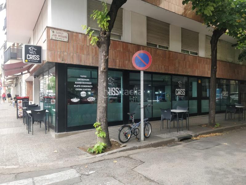 Foto 5f7b3b1e-8cd8-4673-9ea2-36b669778a28. Local comercial a Eixample Sud-Migdia Girona