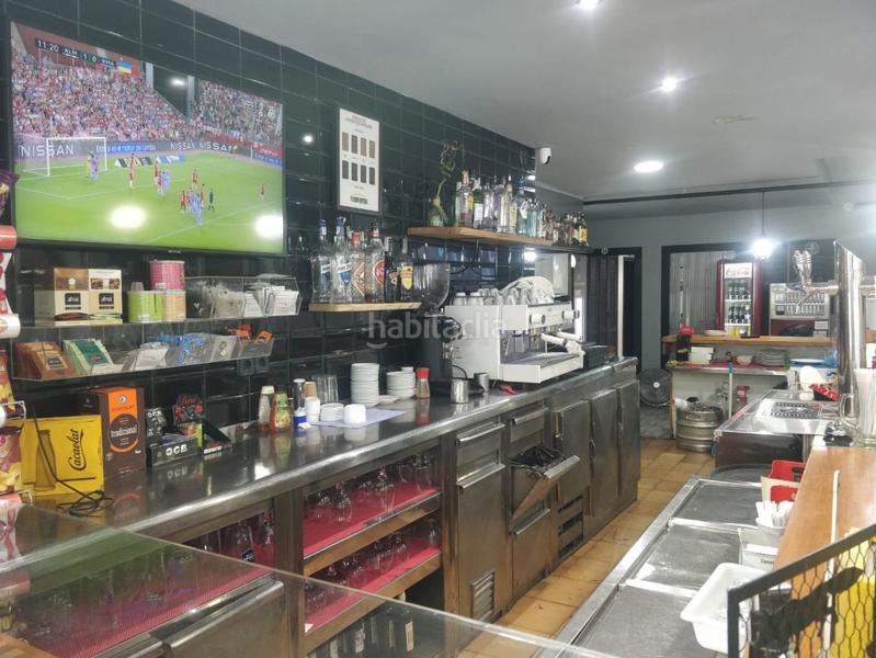 Foto b5fbfc7f-57e7-4b2b-ad4a-82f18c0b2b26. Local comercial a Eixample Sud-Migdia Girona