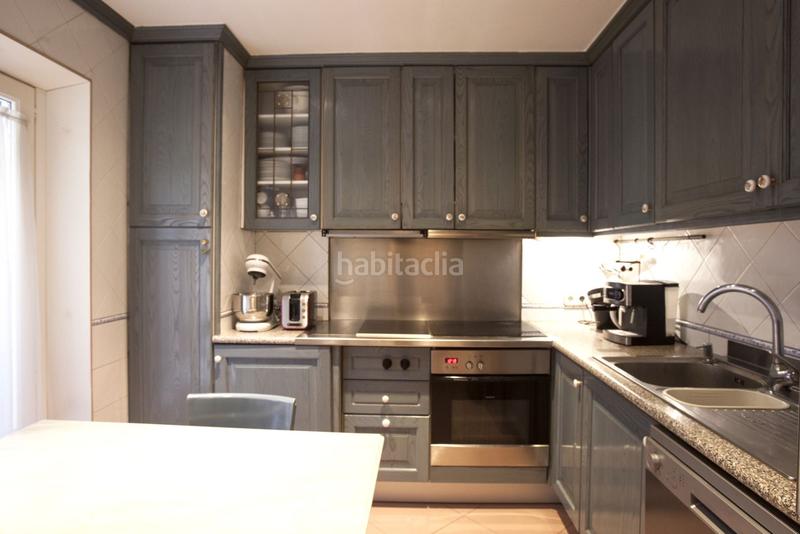 Foto 242d0764-de77-4817-8075-5573b43a20a5. Penthouse with heating in Centre-Barri Vell Girona