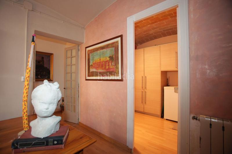 Foto 60f25f4e-e6b6-4a0d-a128-a317e7637f4d. Penthouse with heating in Centre-Barri Vell Girona