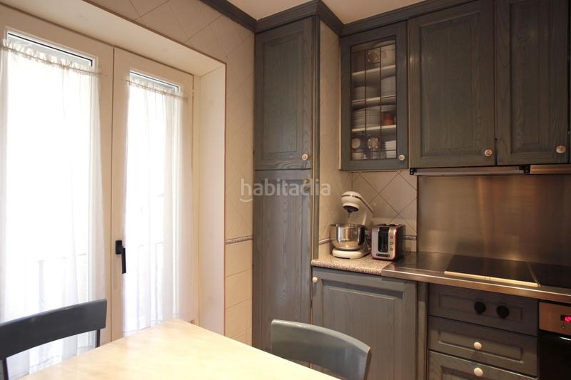 Foto 8e6899ac-1a8d-4997-a53d-5701a4988fc3. Penthouse with heating in Centre-Barri Vell Girona