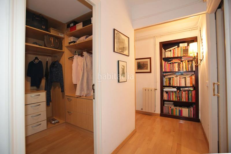 Foto f9b744ad-245f-4e37-8eb9-cd4f36319028. Penthouse with heating in Centre-Barri Vell Girona