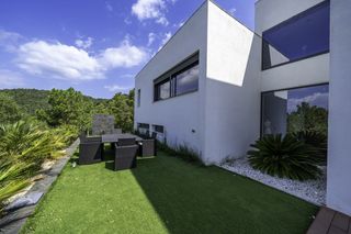 Casa in Canyelles. Casa en venta en cala canyellas, 4 dormitorios.
