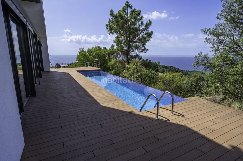 Foto 72c51486-fa57-4710-895e-4fd39dd32935. Casa amb calefacció aparcament a Canyelles Lloret de Mar