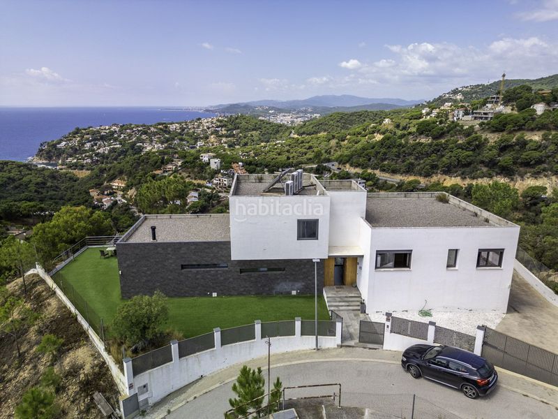 Foto 95358875-5008-4884-8543-3c30fe02695c. Casa amb calefacció aparcament a Canyelles Lloret de Mar